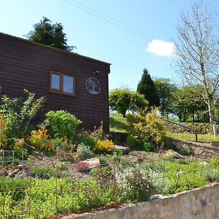 The Warren Lodge Cabin At Ashes Farm, Near Settle Eksteriør billede