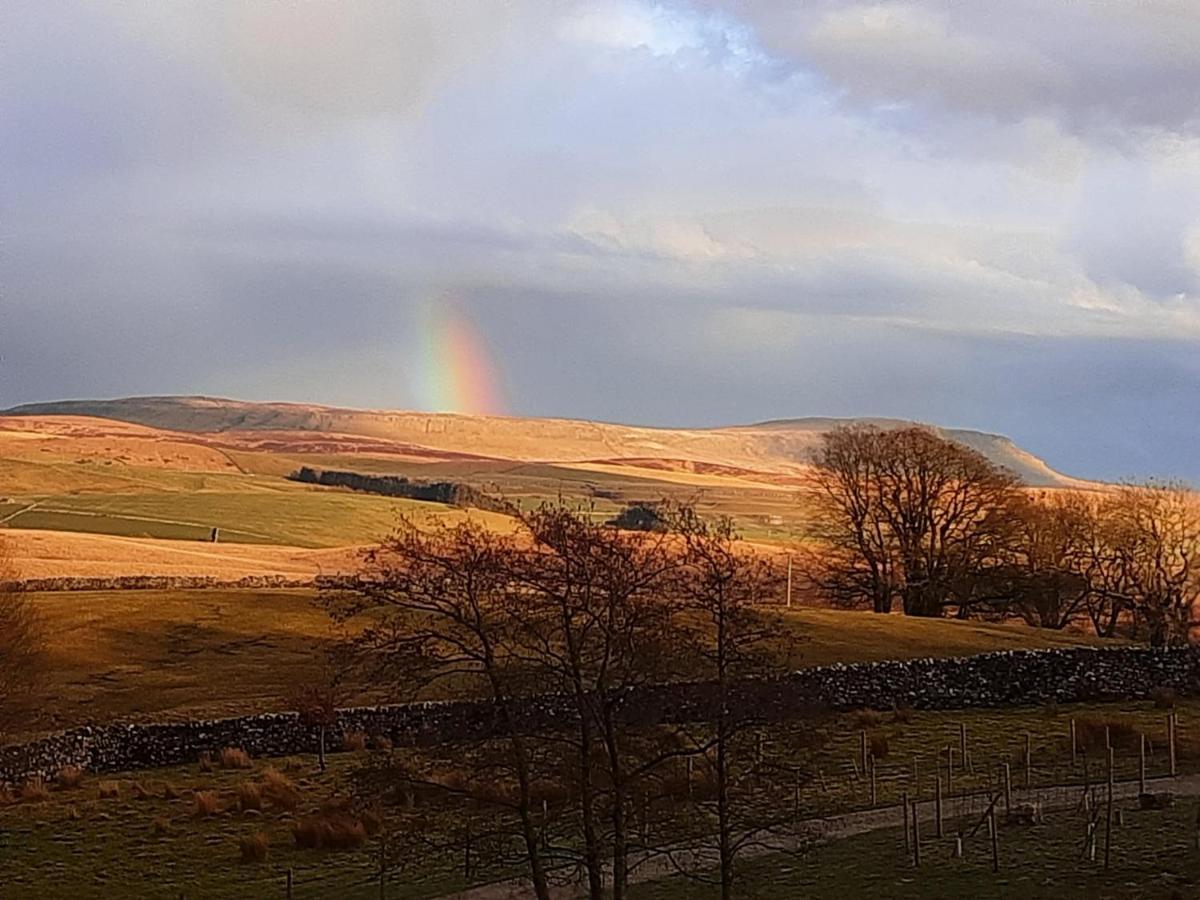 The Warren Lodge Cabin At Ashes Farm, Near Settle Eksteriør billede